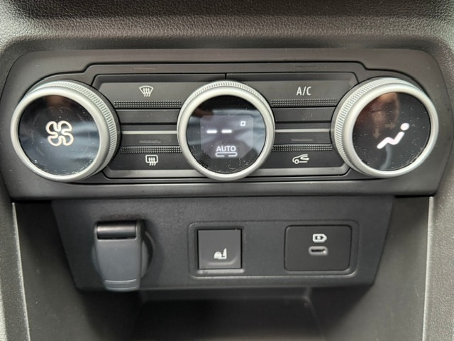 DACIA Sandero Stepway TCe 90 Extreme+ CVT-image-23