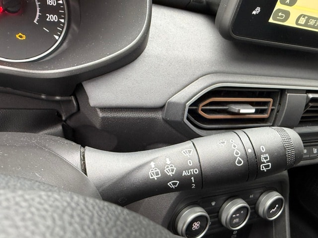 DACIA Sandero Stepway TCe 90 Extreme+ CVT-image-25