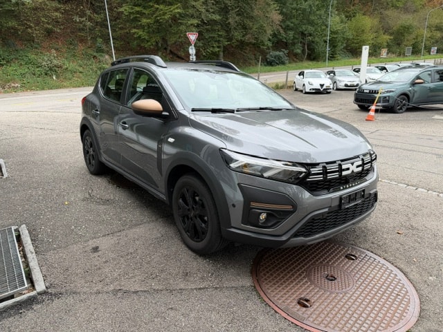DACIA Sandero Stepway TCe 90 Extreme+ CVT-image-2