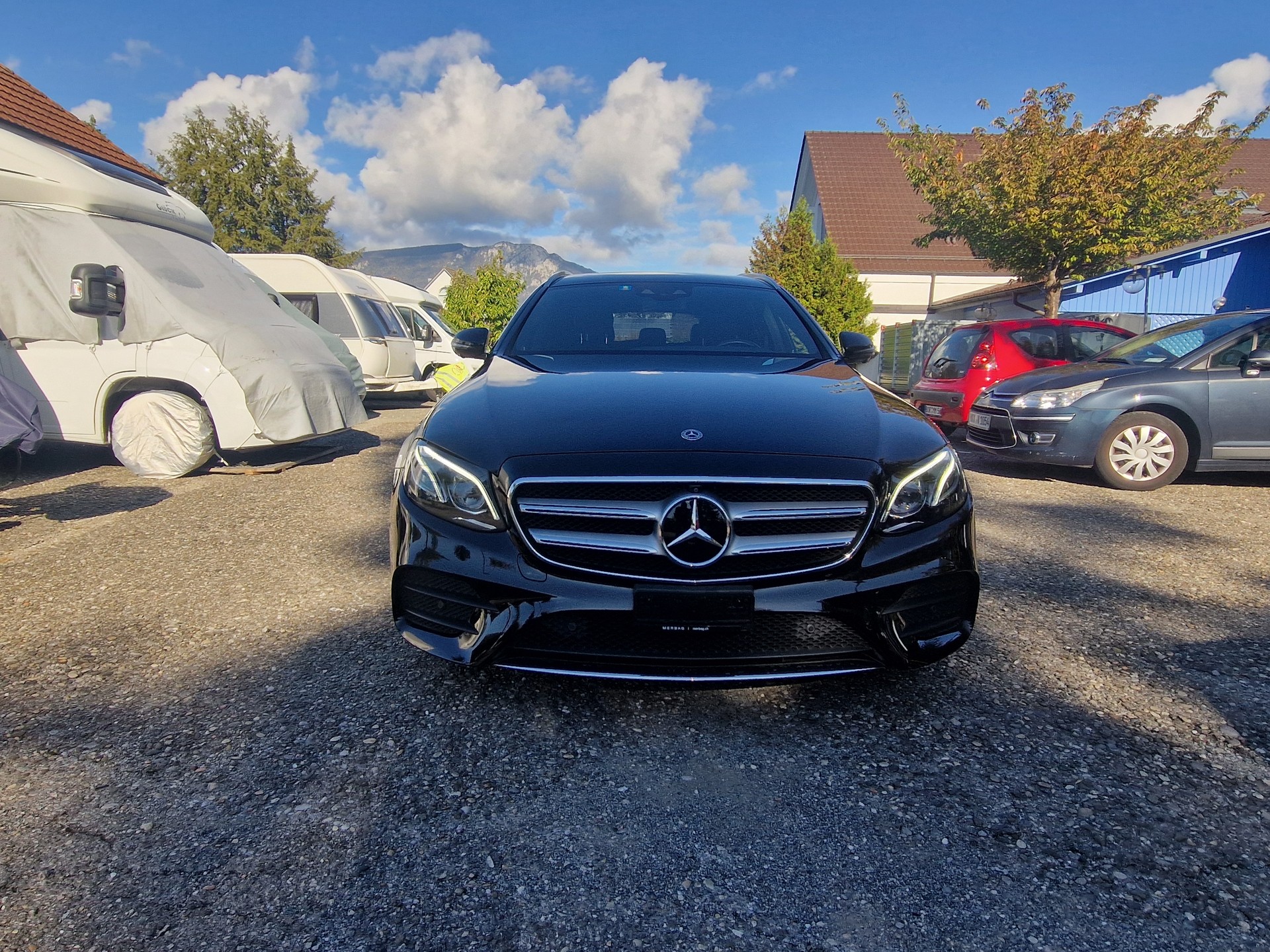 MERCEDES-BENZ E 220 d AMG Line 4Matic 9G-Tronic-image-16