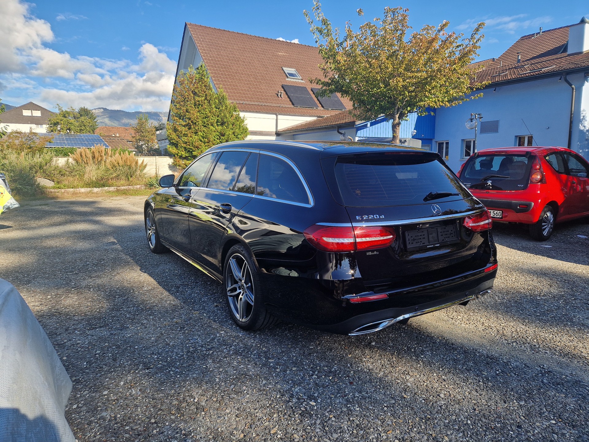 MERCEDES-BENZ E 220 d AMG Line 4Matic 9G-Tronic-image-3