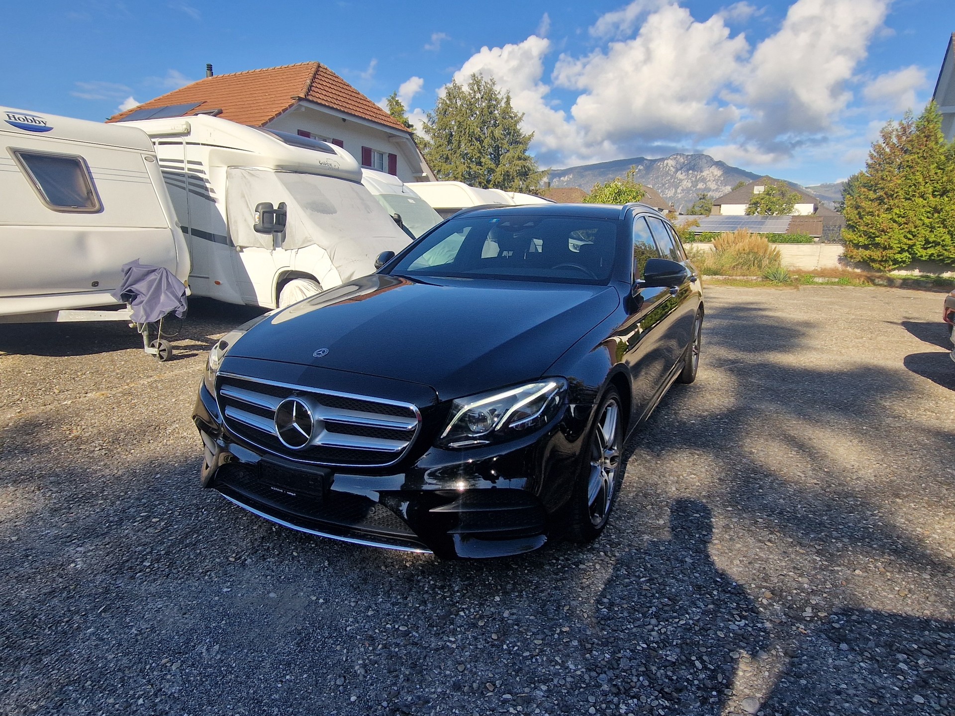 MERCEDES-BENZ E 220 d AMG Line 4Matic 9G-Tronic-image-18