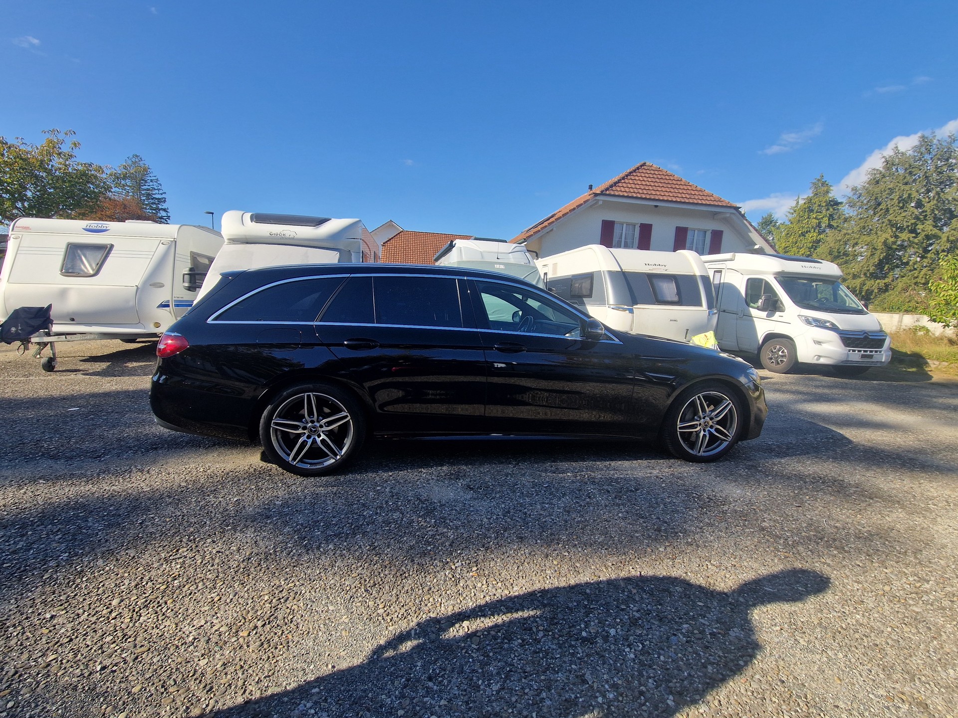 MERCEDES-BENZ E 220 d AMG Line 4Matic 9G-Tronic-image-5