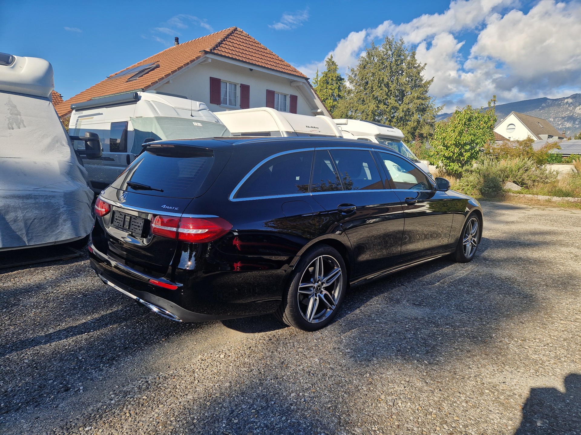 MERCEDES-BENZ E 220 d AMG Line 4Matic 9G-Tronic-image-4