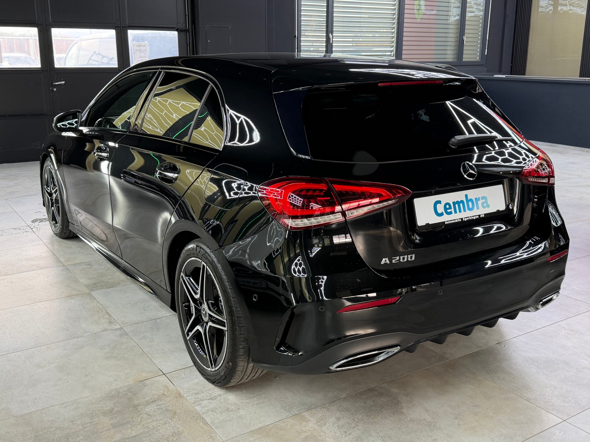 MERCEDES-BENZ A 200 AMG Line 7G-DCT-image-6