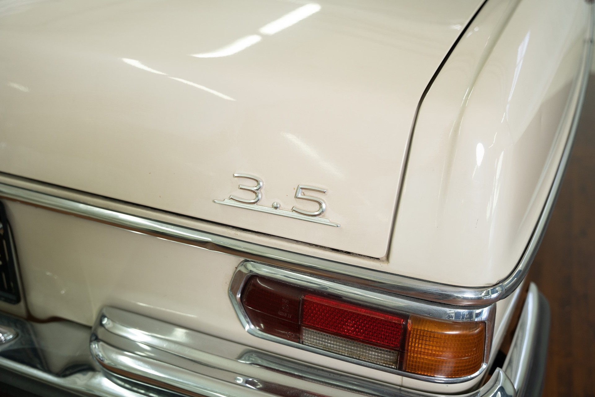 MERCEDES-BENZ 280 SE 3.5-image-15