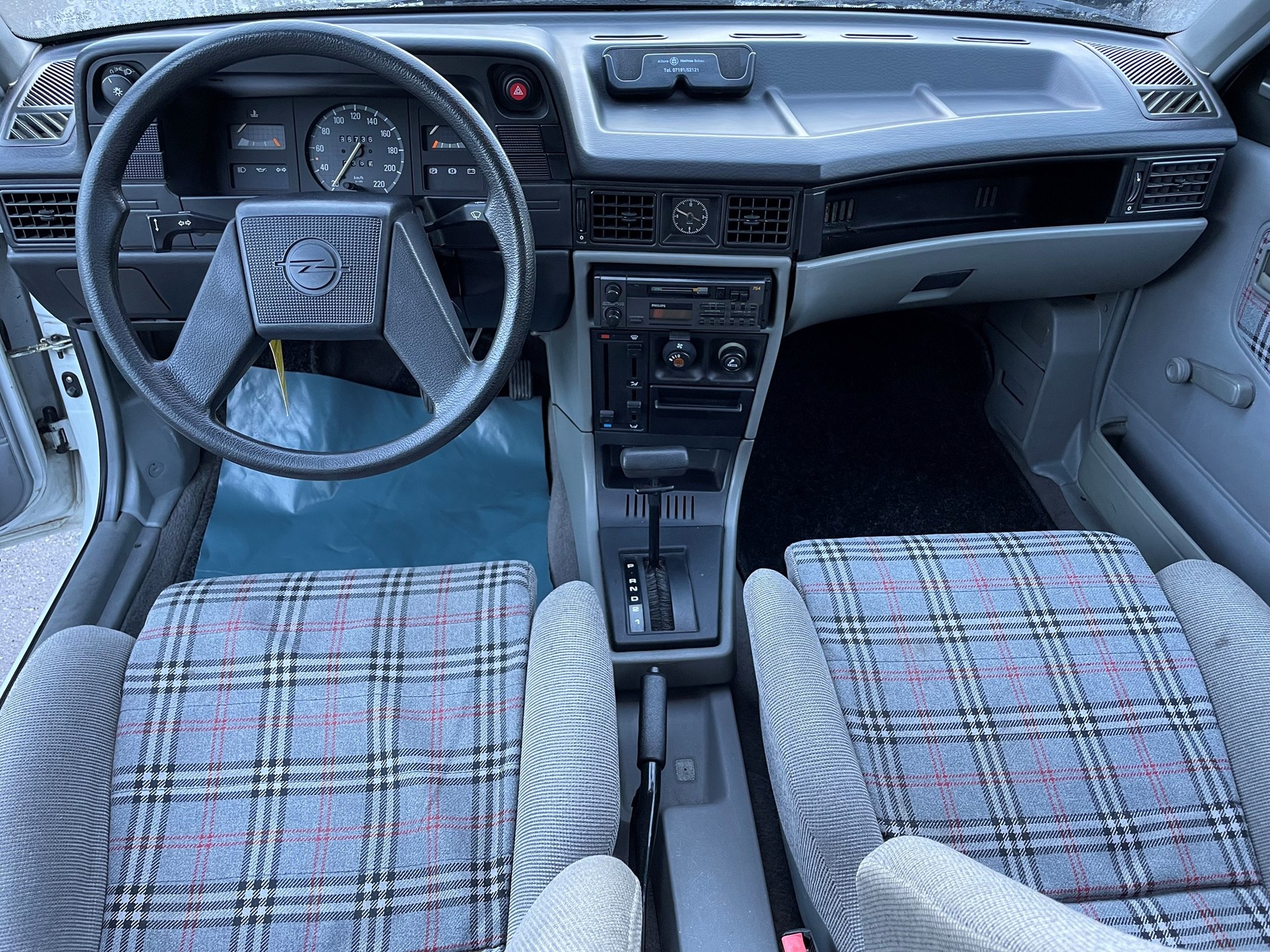 OPEL Kadett 1600i Club-image-10