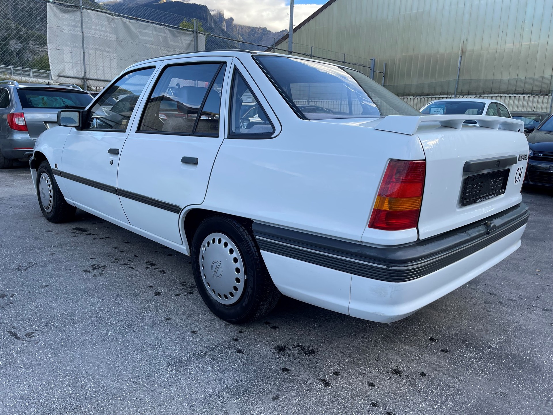 OPEL Kadett 1600i Club-image-5