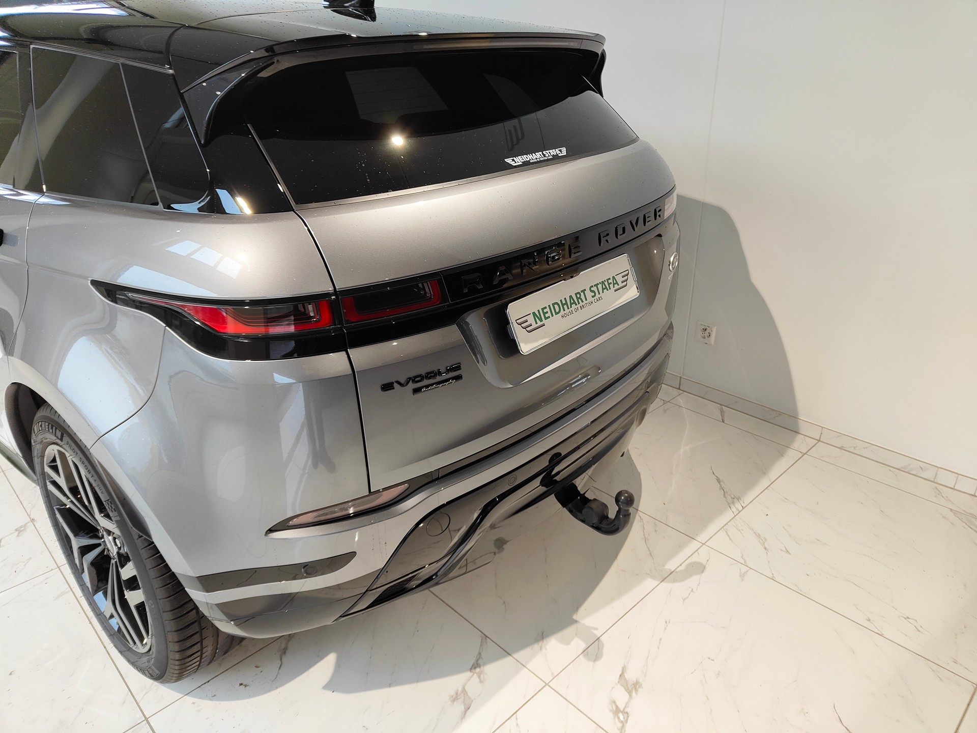 LAND ROVER Range Rover Evoque R-Dynamic P 250 AB AT9-image-2