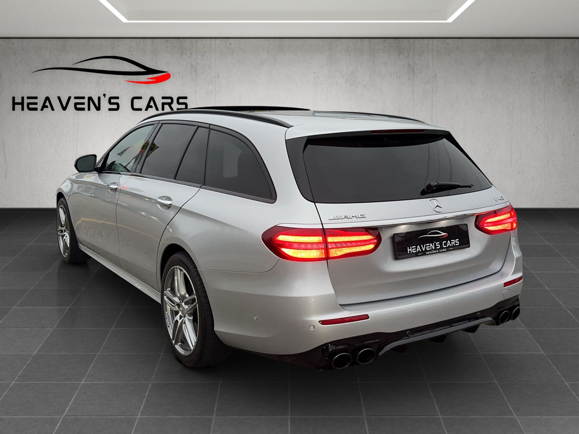 MERCEDES-BENZ E 43 AMG 4 Matic 9G-Tronic-showroom-element-3