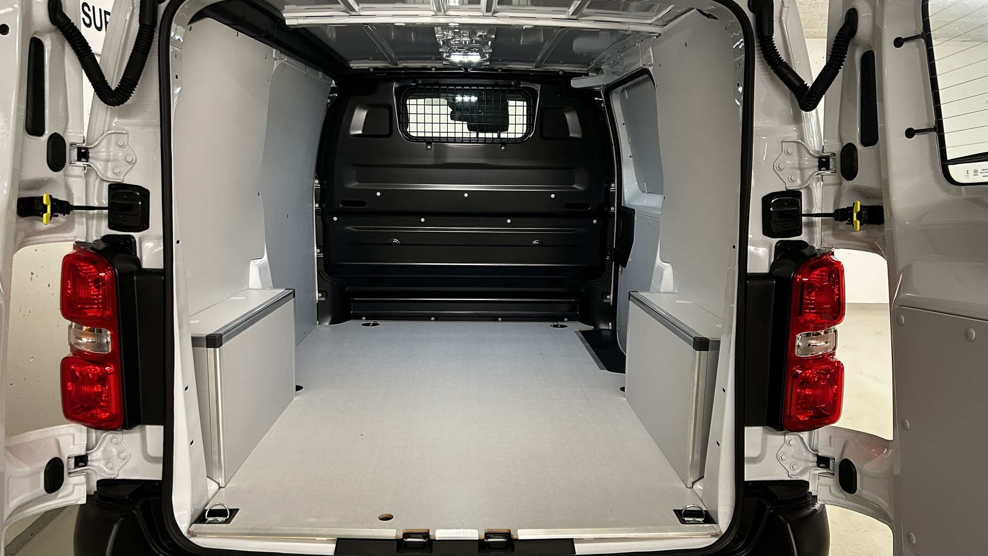 OPEL Vivaro Cargo 1.5 D 120 S/S-image-15