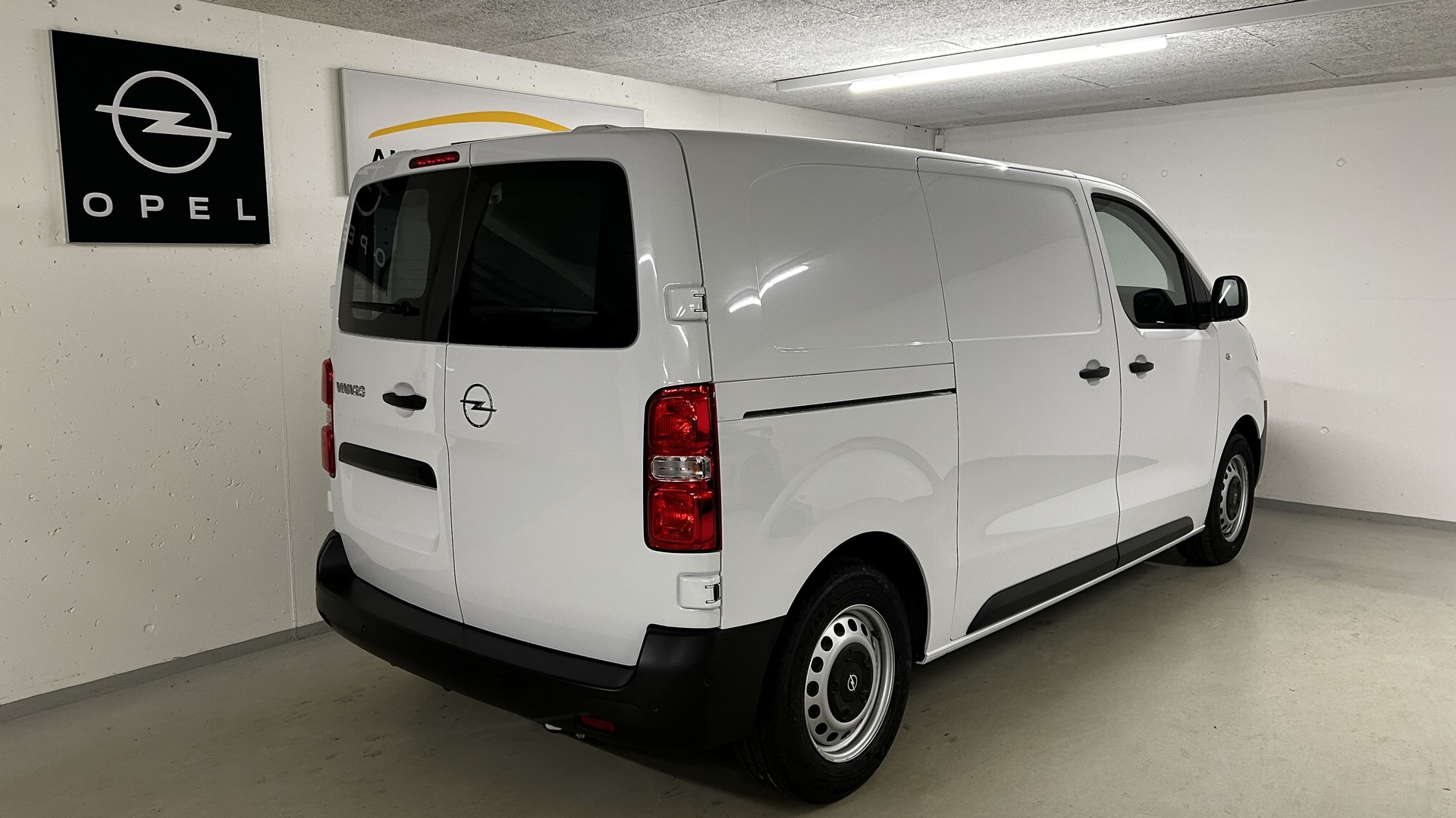 OPEL Vivaro Cargo 1.5 D 120 S/S-image-6