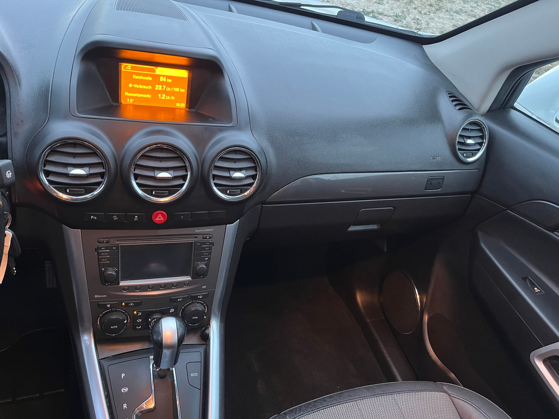 OPEL Antara 2.2 CDTi Cosmo 4WD Automatic-image-15