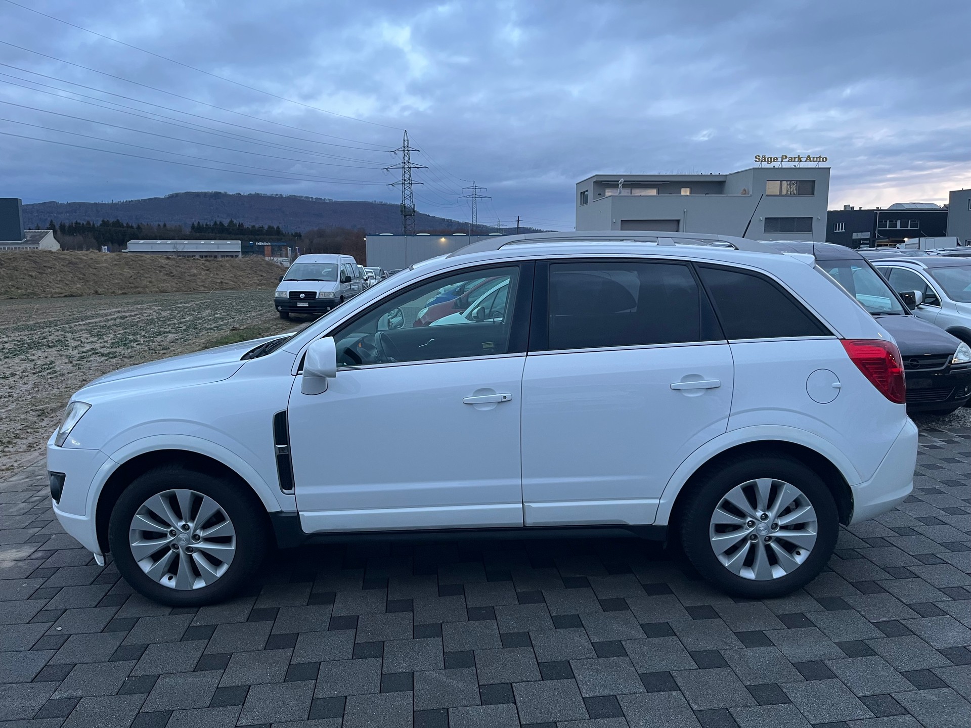 OPEL Antara 2.2 CDTi Cosmo 4WD Automatic-image-6