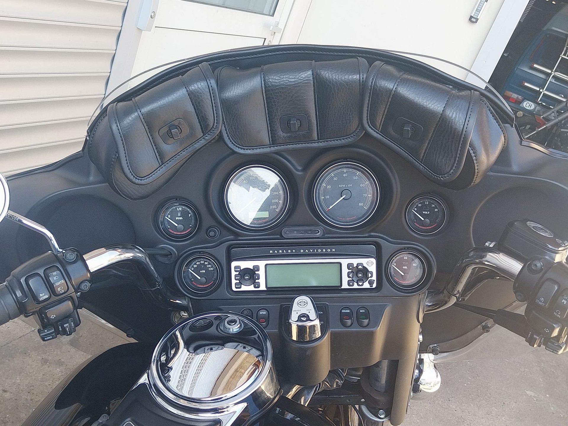 HARLEY-DAVIDSON FLHTCUI Electra Glide Ultra Classic-image-5