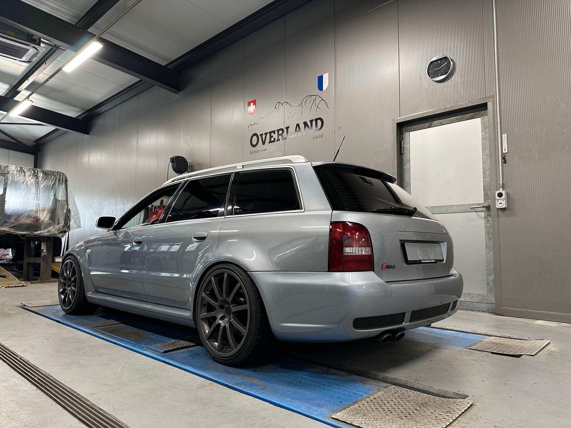 AUDI RS4 Avant quattro-image-3