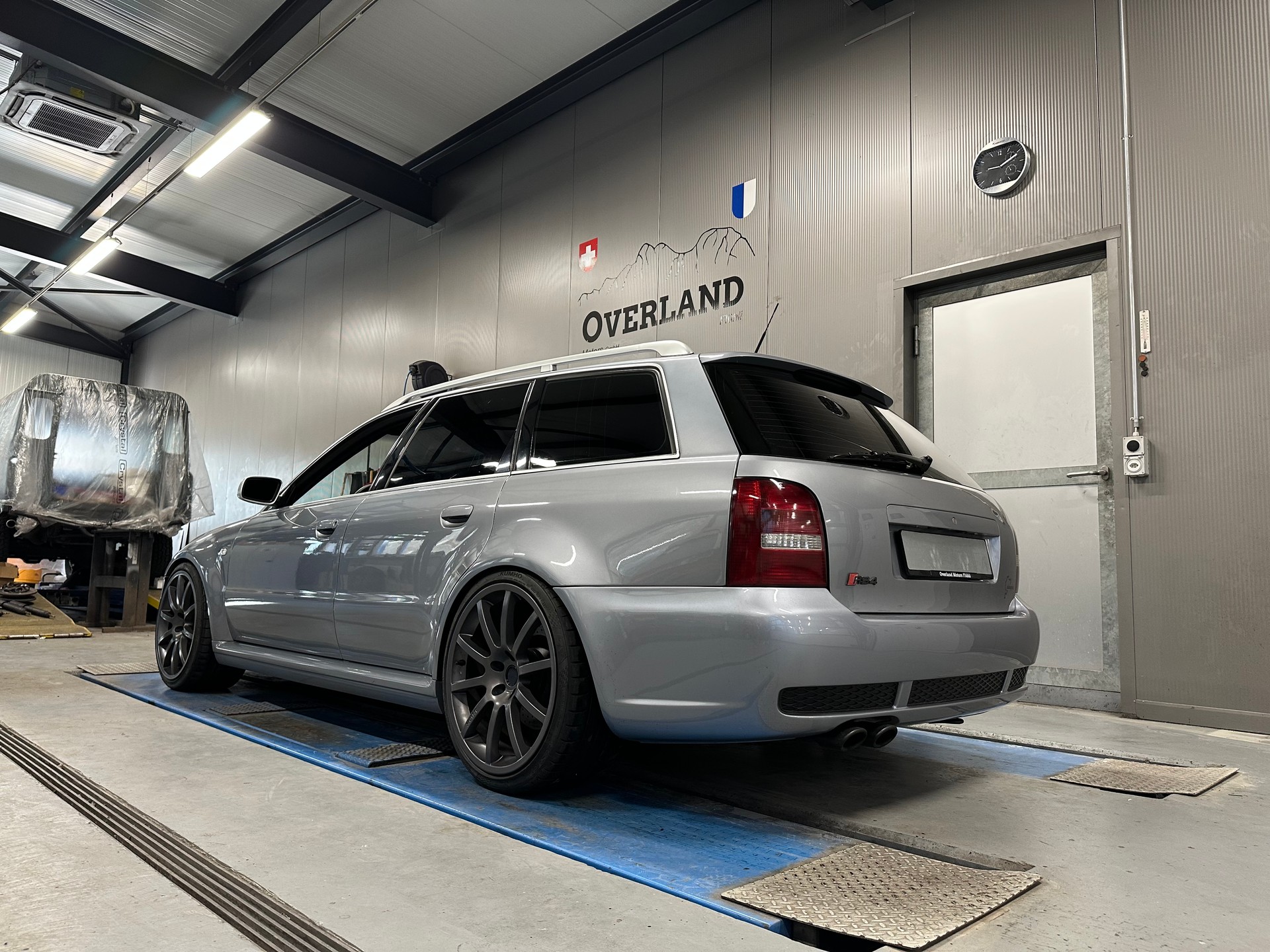 AUDI RS4 Avant quattro-image-4