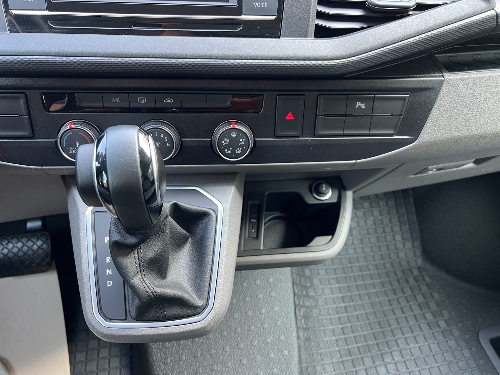 VW T6.1 ABTe-image-13