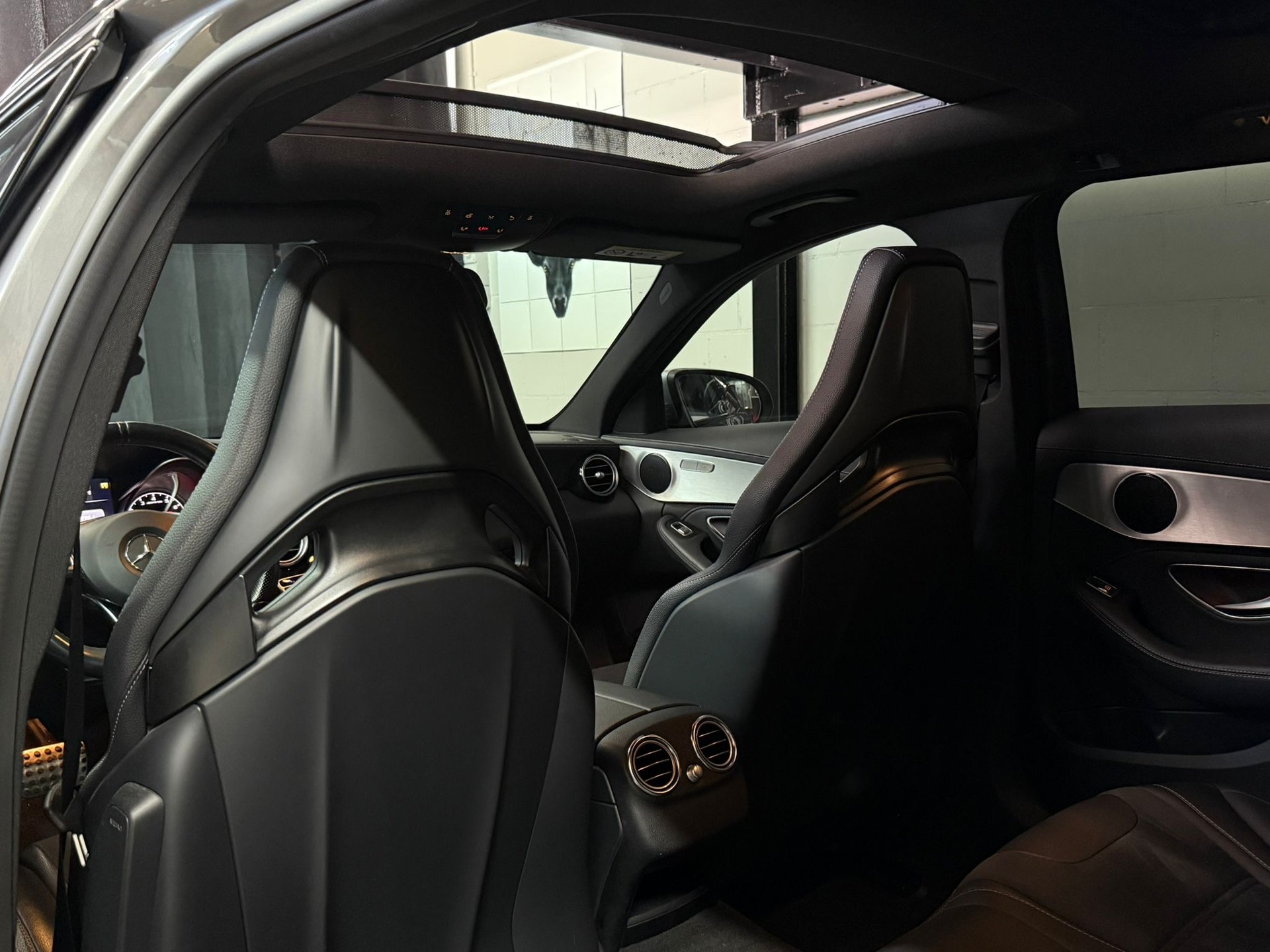 MERCEDES-BENZ C 63 AMG Speedshift /// Service stets in der Vertragswerkstatt durchgeführt-image-18