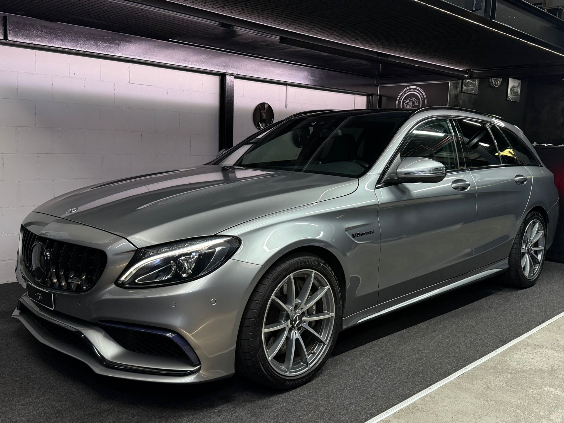 MERCEDES-BENZ C 63 AMG Speedshift /// Service stets in der Vertragswerkstatt durchgeführt-image-2