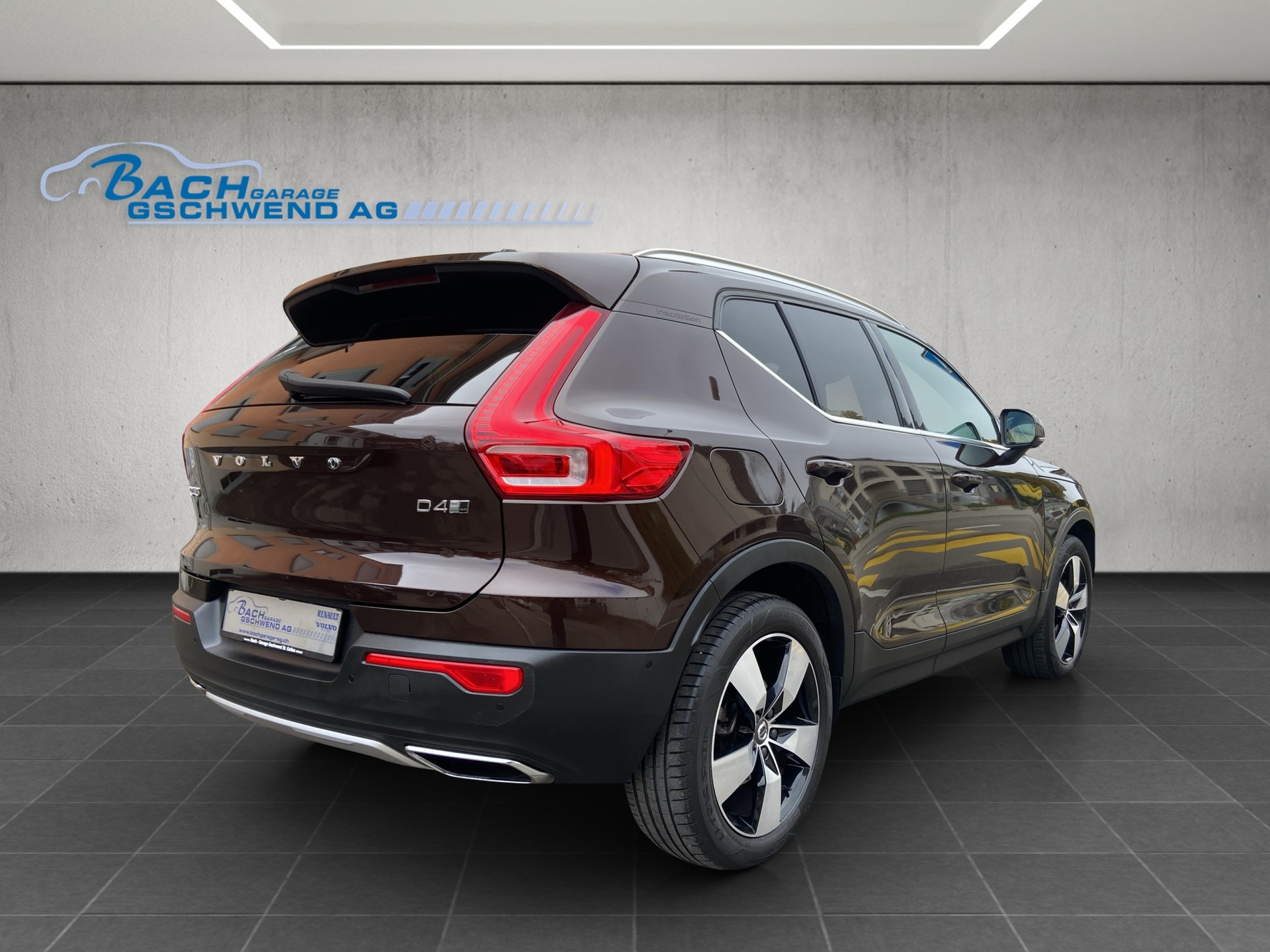 VOLVO XC40 D4 AWD Inscription Geartronic-image-3