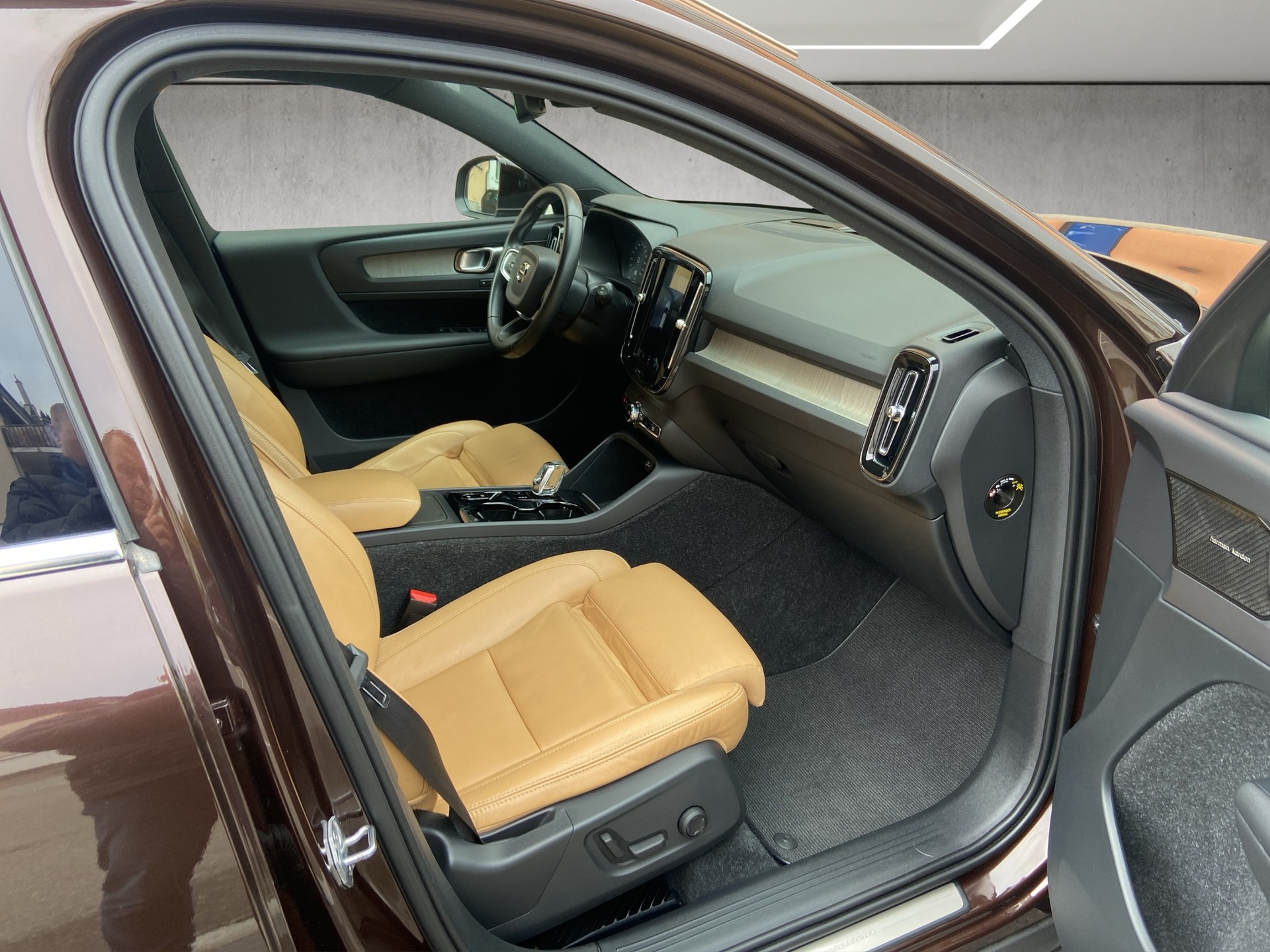 VOLVO XC40 D4 AWD Inscription Geartronic-image-11