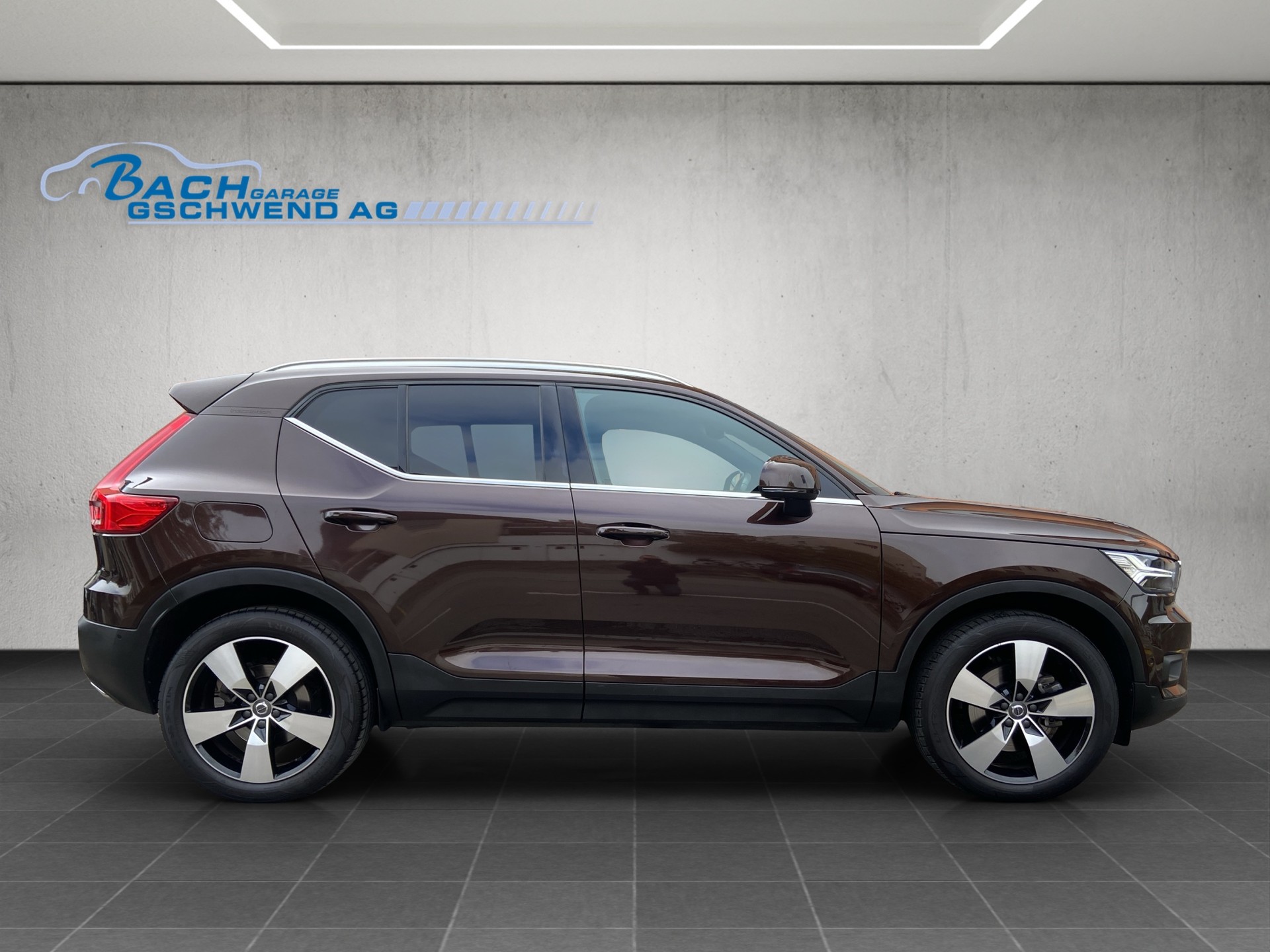 VOLVO XC40 D4 AWD Inscription Geartronic-image-2