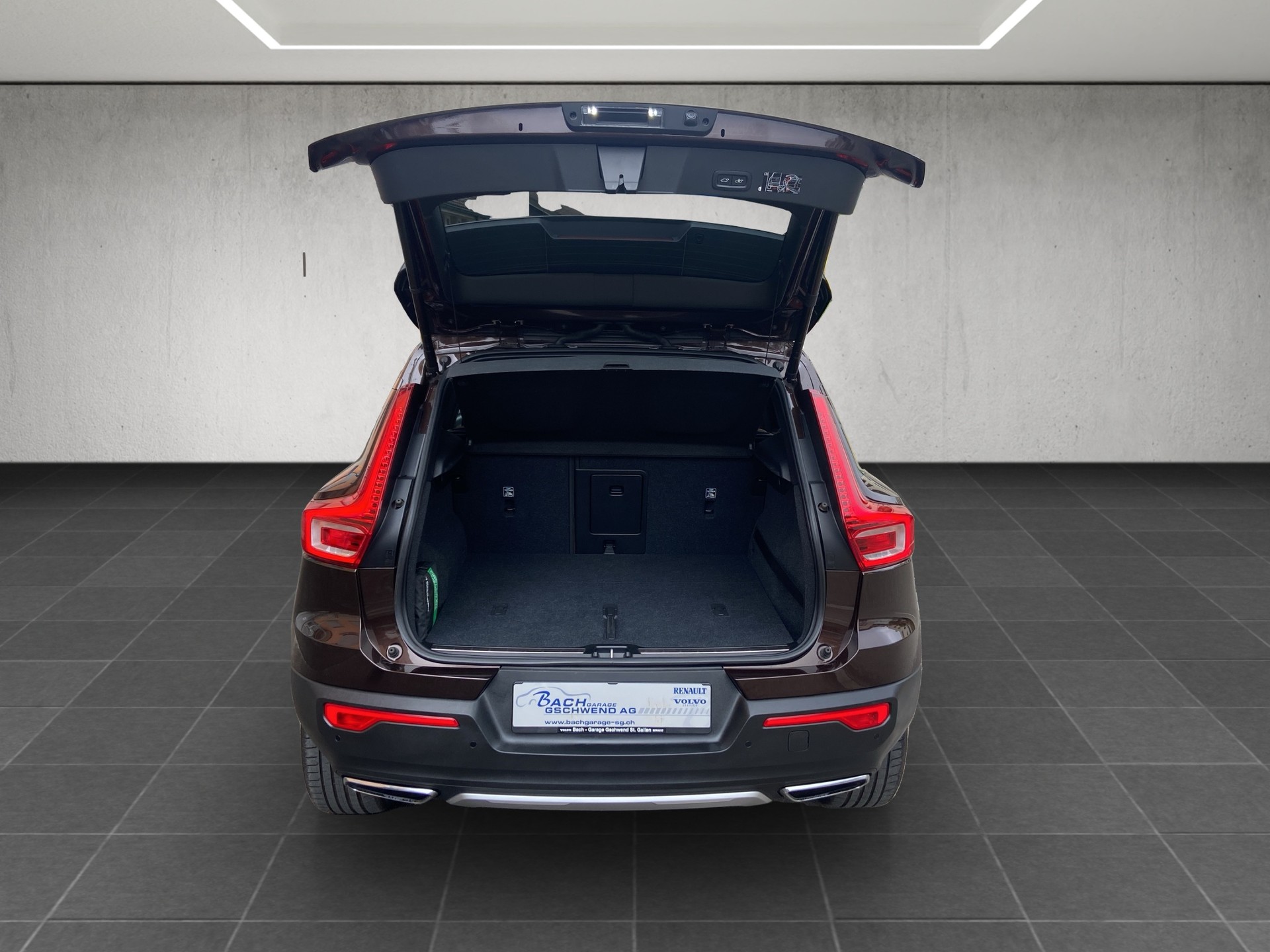 VOLVO XC40 D4 AWD Inscription Geartronic-image-13