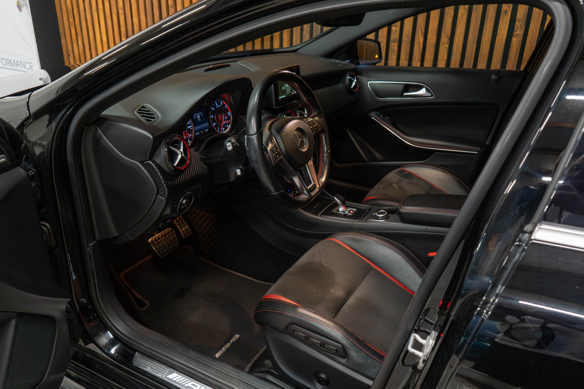 MERCEDES-BENZ A 45 AMG 4m-image-11