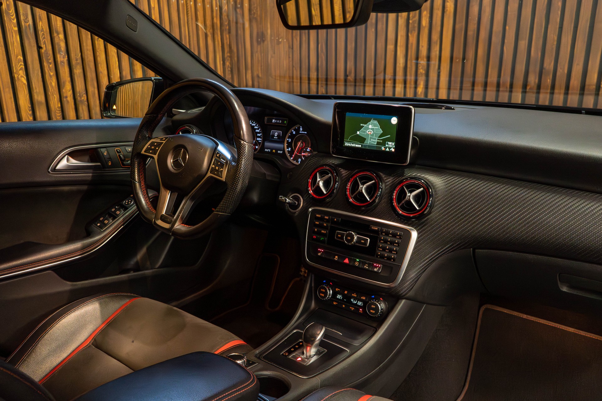 MERCEDES-BENZ A 45 AMG 4m-image-15