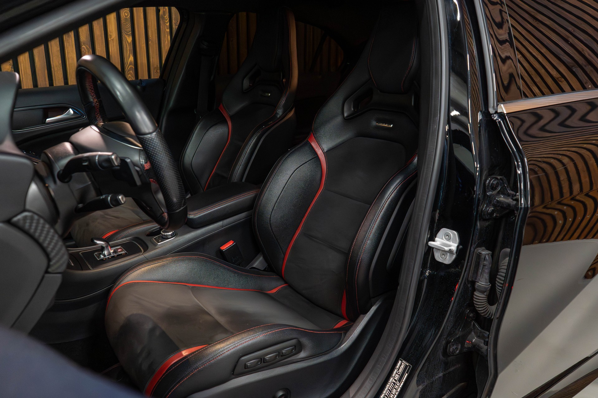 MERCEDES-BENZ A 45 AMG 4m-image-14