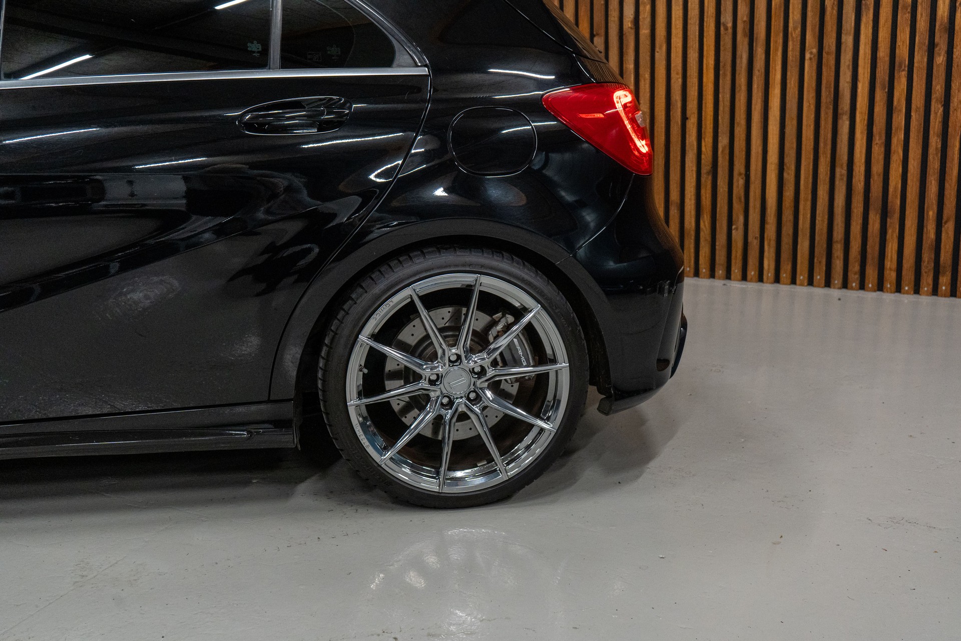 MERCEDES-BENZ A 45 AMG 4m-image-9