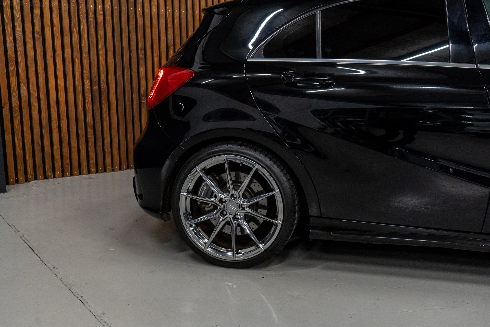 MERCEDES-BENZ A 45 AMG 4m-image-6