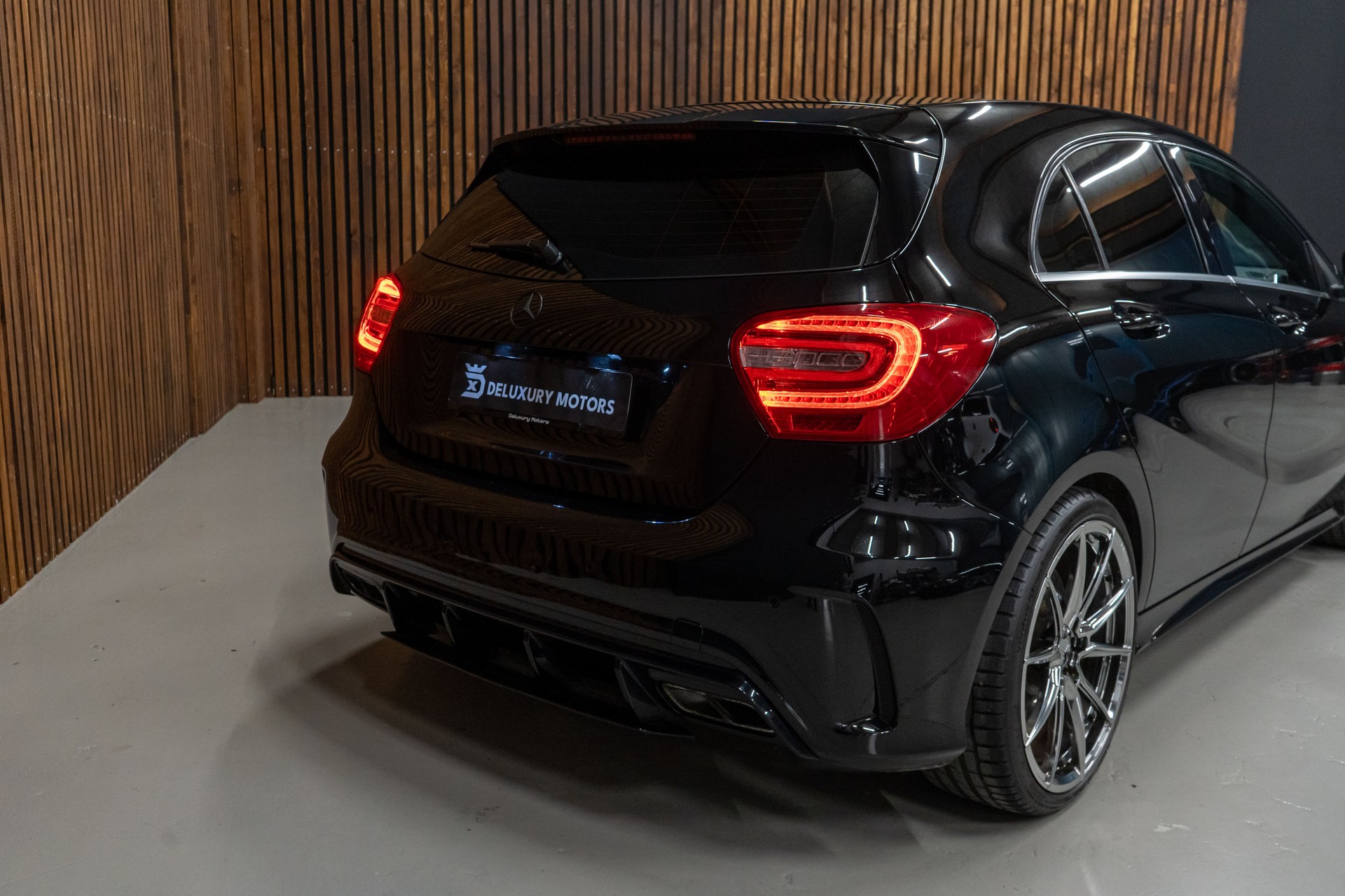 MERCEDES-BENZ A 45 AMG 4m-image-3