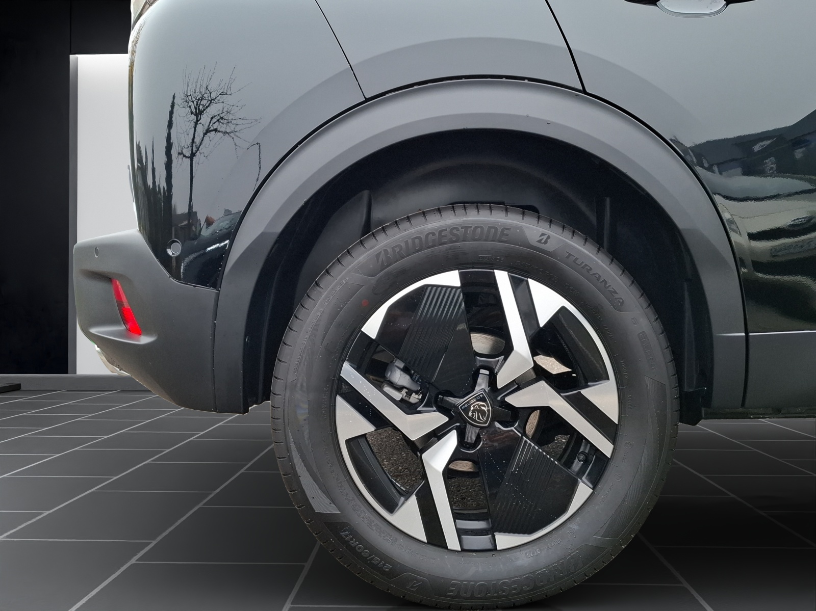 PEUGEOT 2008 NEW 1.2 145 MHEV GT-image-9