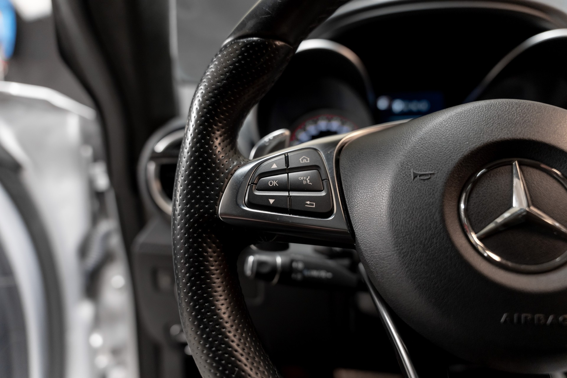 MERCEDES-BENZ AMG GT S Speedshift DCT-image-8