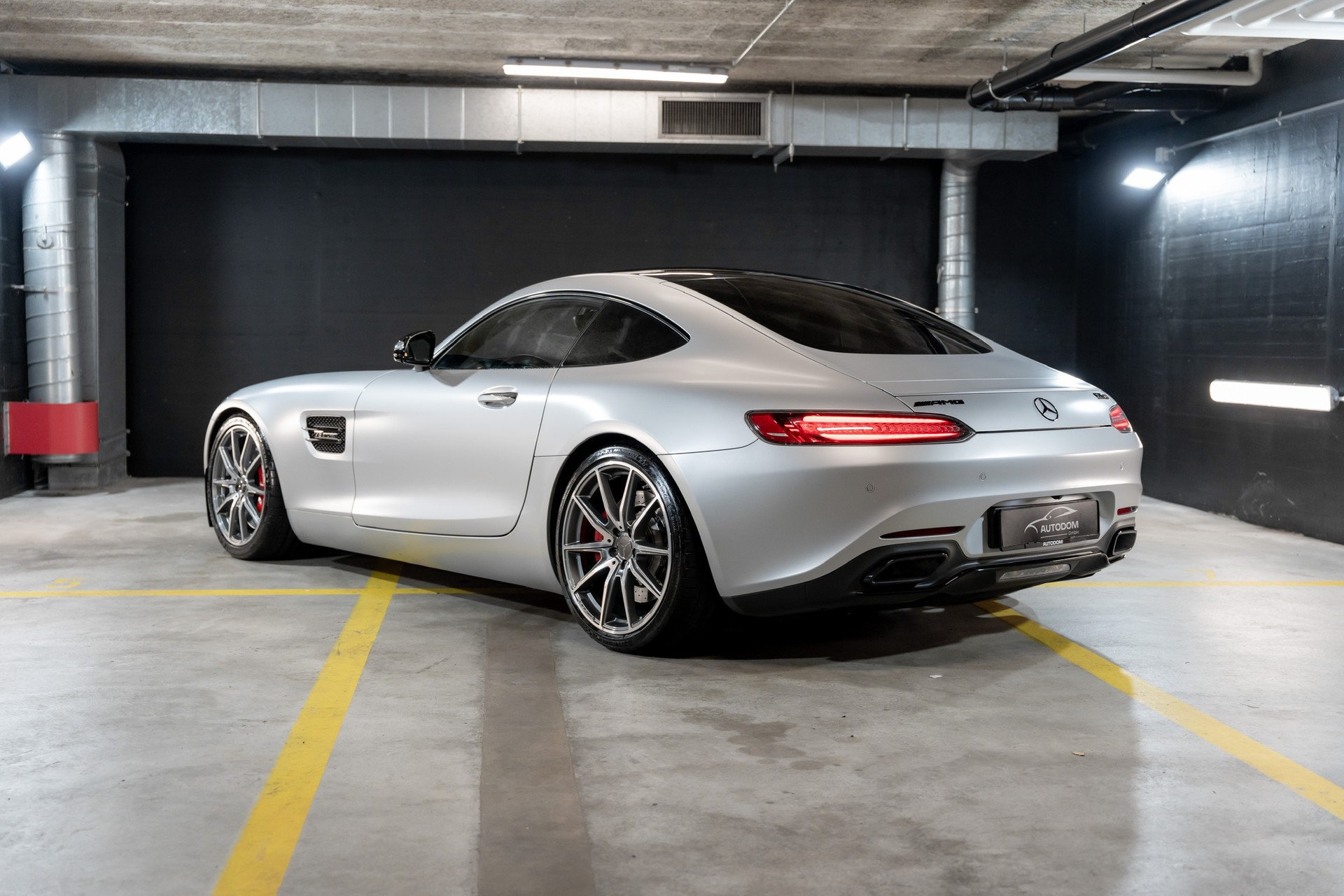 MERCEDES-BENZ AMG GT S Speedshift DCT-image-2