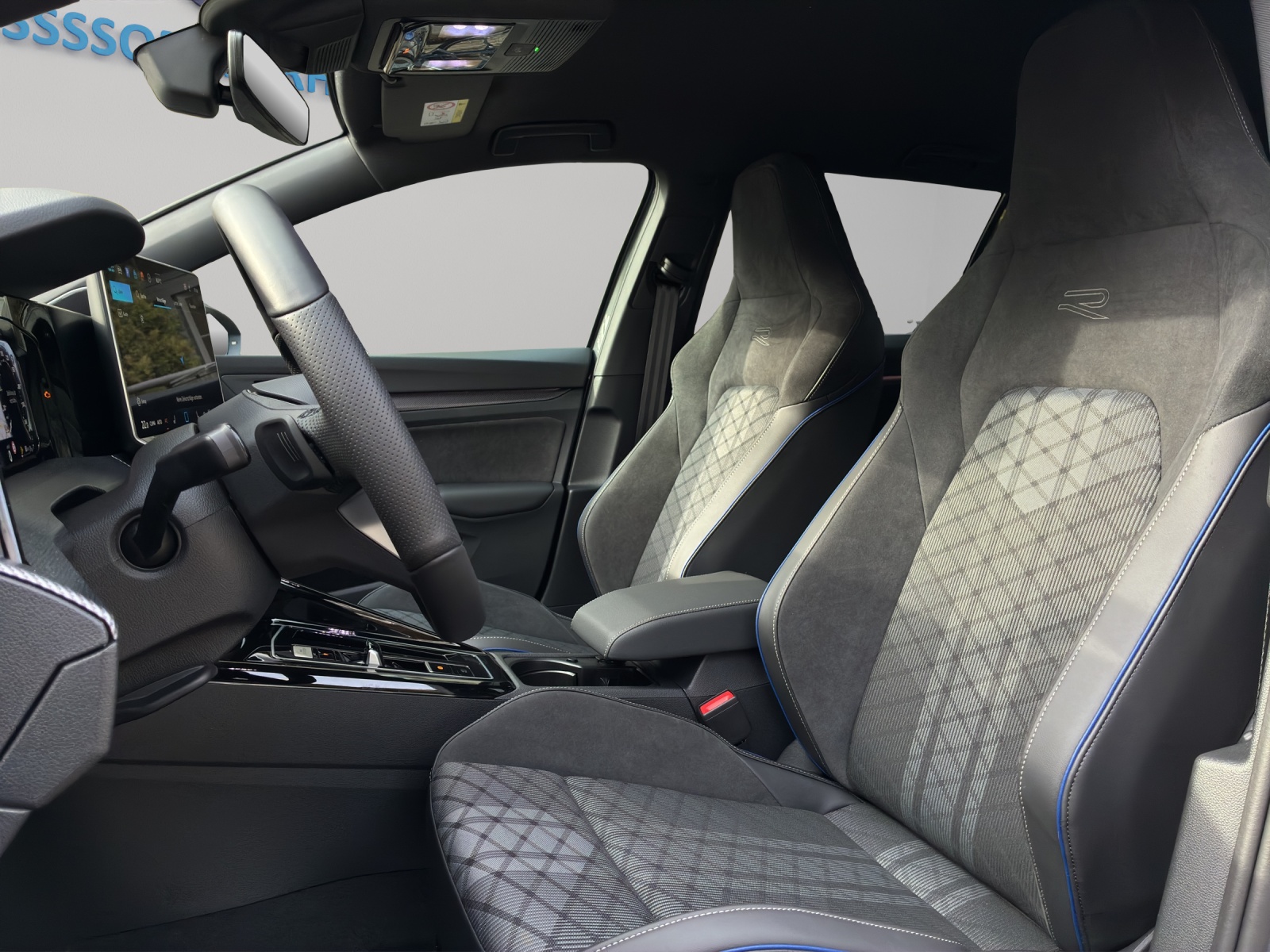 VW Golf Variant 2.0 TSI R-Line DSG 4 Motion-image-5