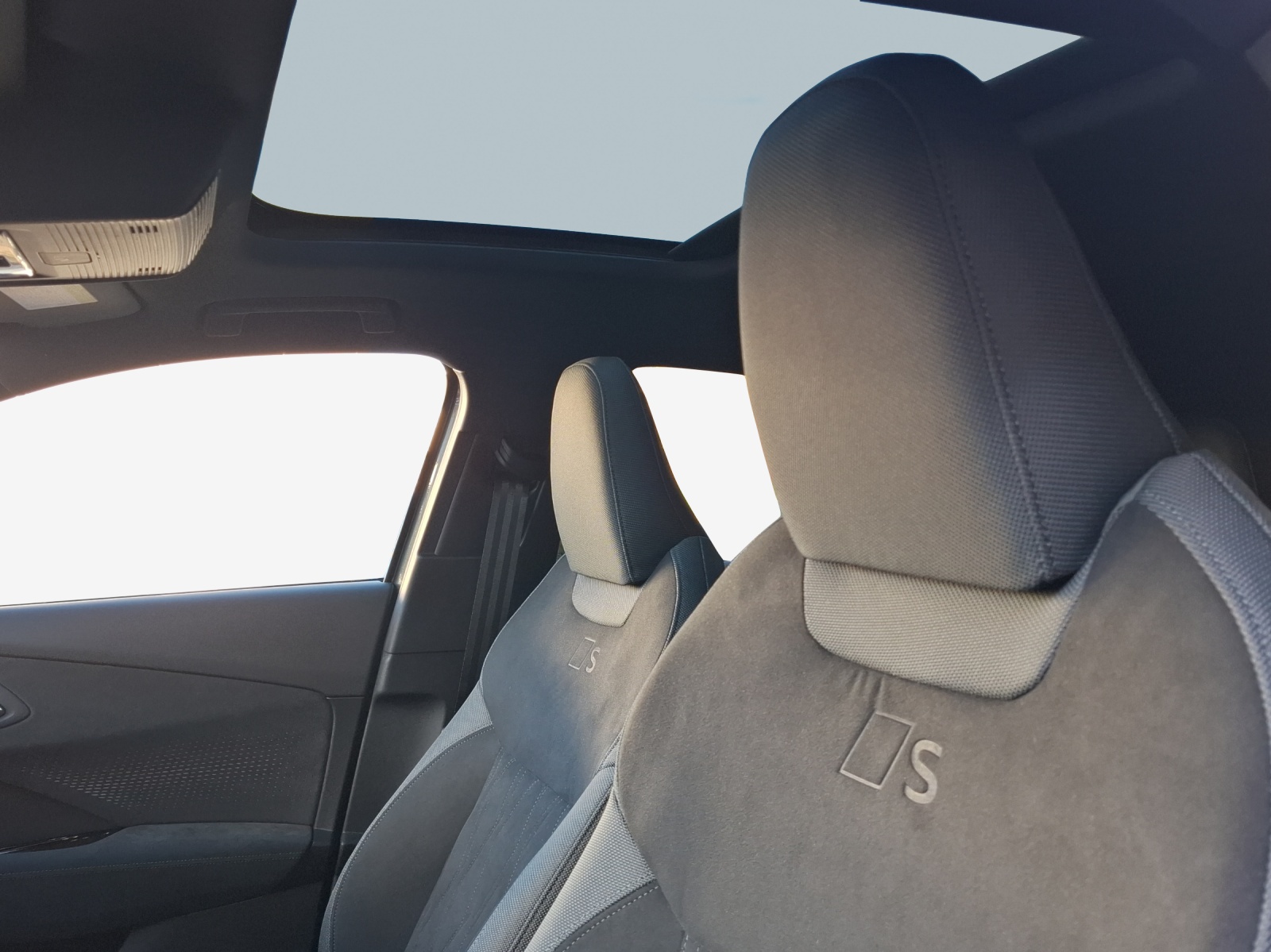AUDI Q3 Sportback TFSI quattro 195 kW S tronic-image-13