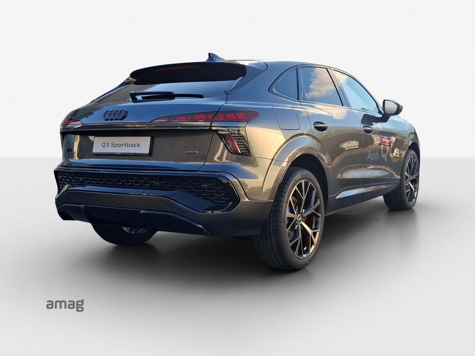 AUDI Q3 Sportback TFSI quattro 195 kW S tronic-image-4