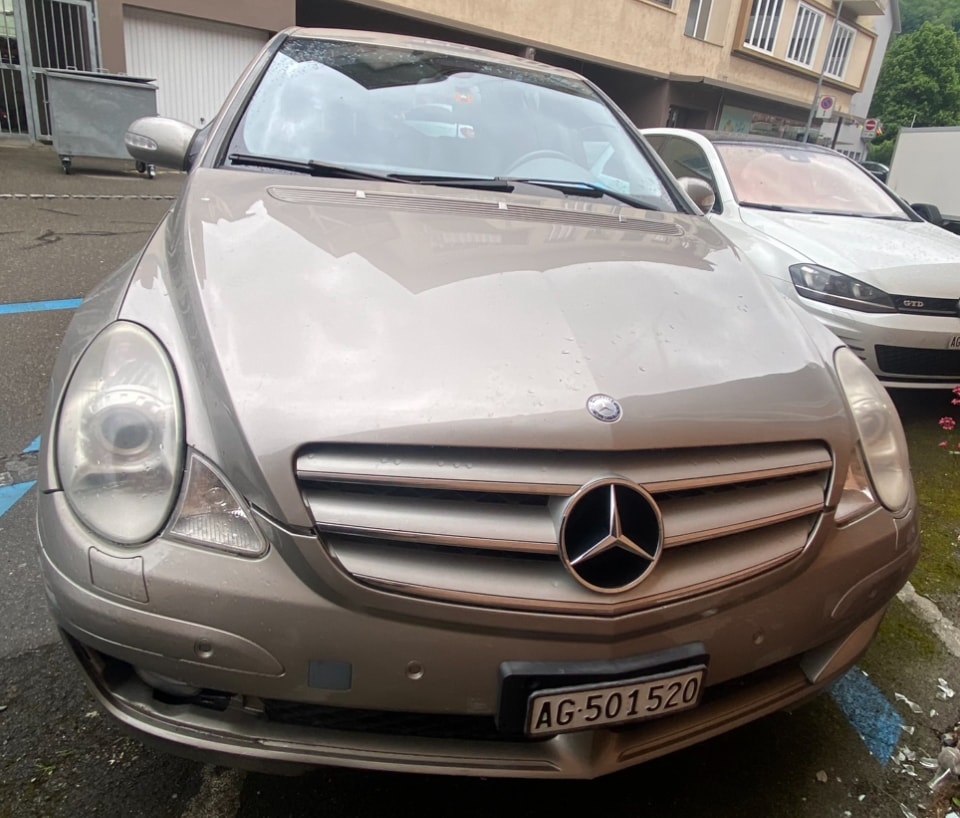 MERCEDES-BENZ R 350 L 7G-Tronic-showroom-element-1