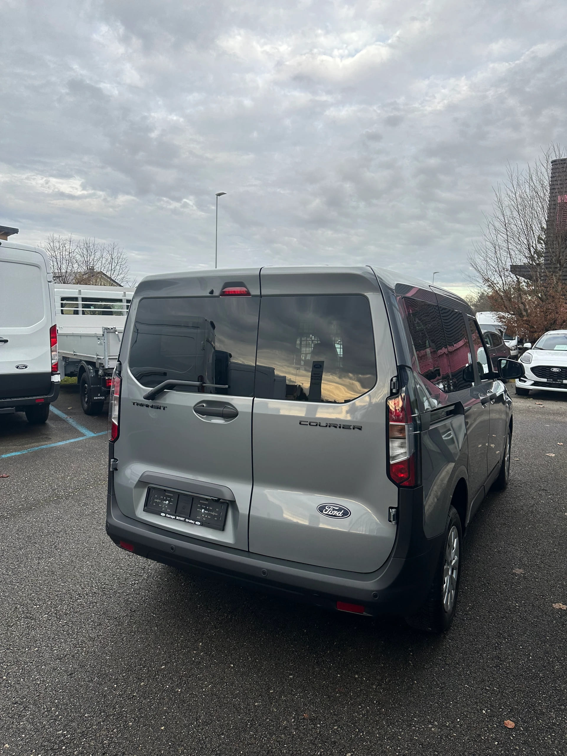 FORD Transit Courier Dkab. van 1.0 Trend/100CV/Man.-image-6