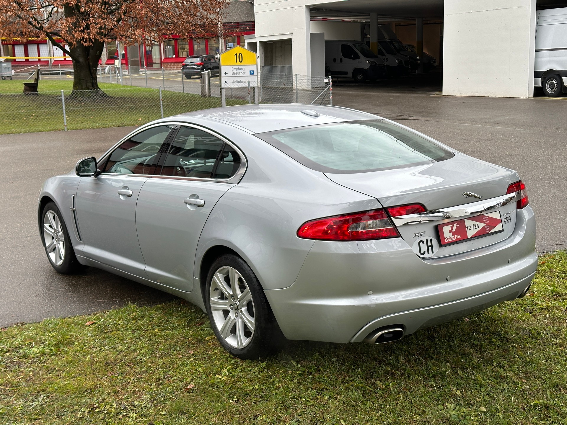 JAGUAR XF 3.0 V6 Greenwich Premium Luxury-image-4