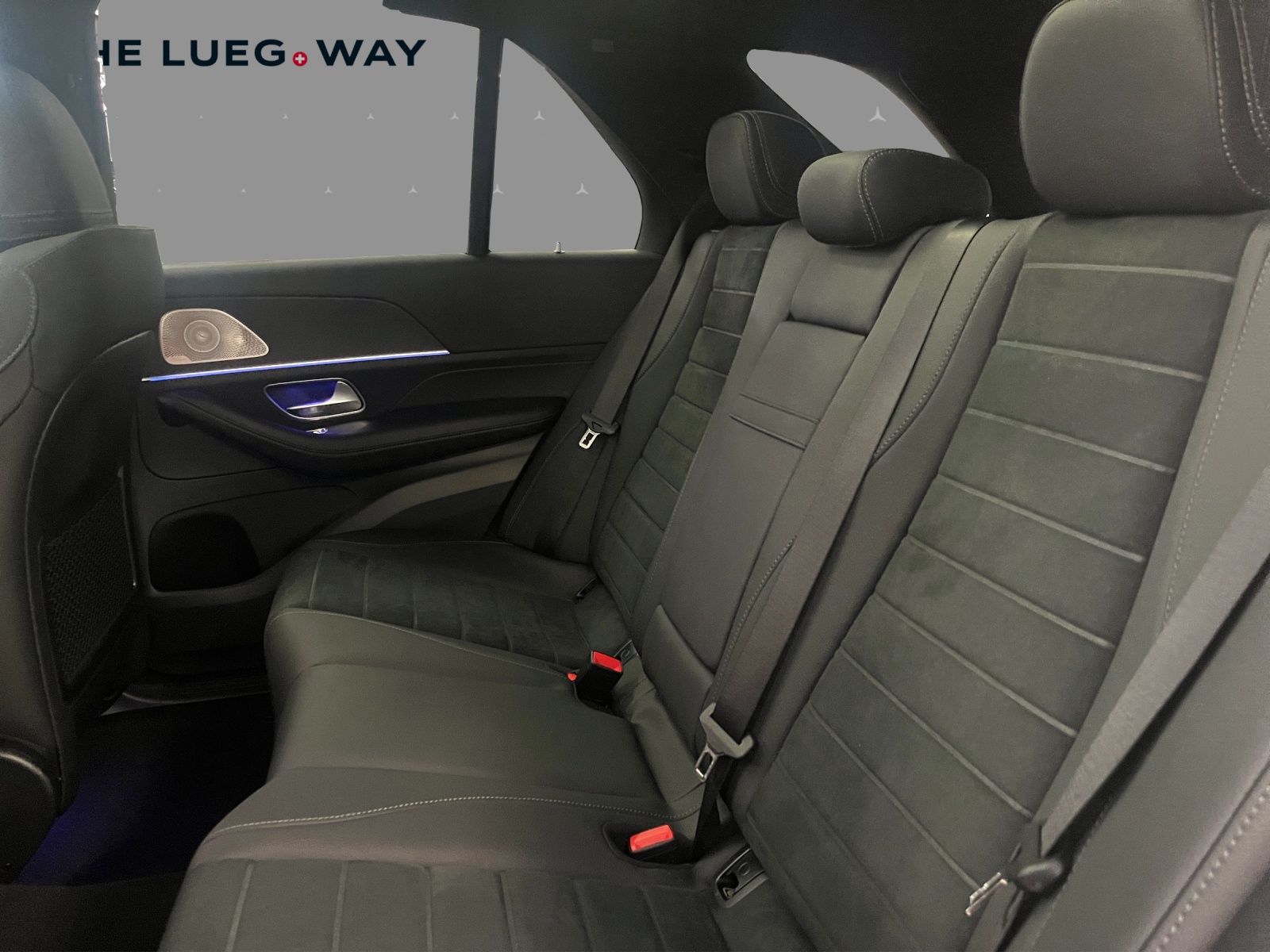 MERCEDES-BENZ GLE 300 d 4Matic 9G-Tronic-image-15