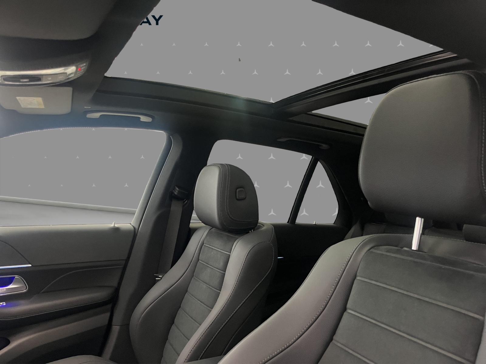 MERCEDES-BENZ GLE 300 d 4Matic 9G-Tronic-image-10