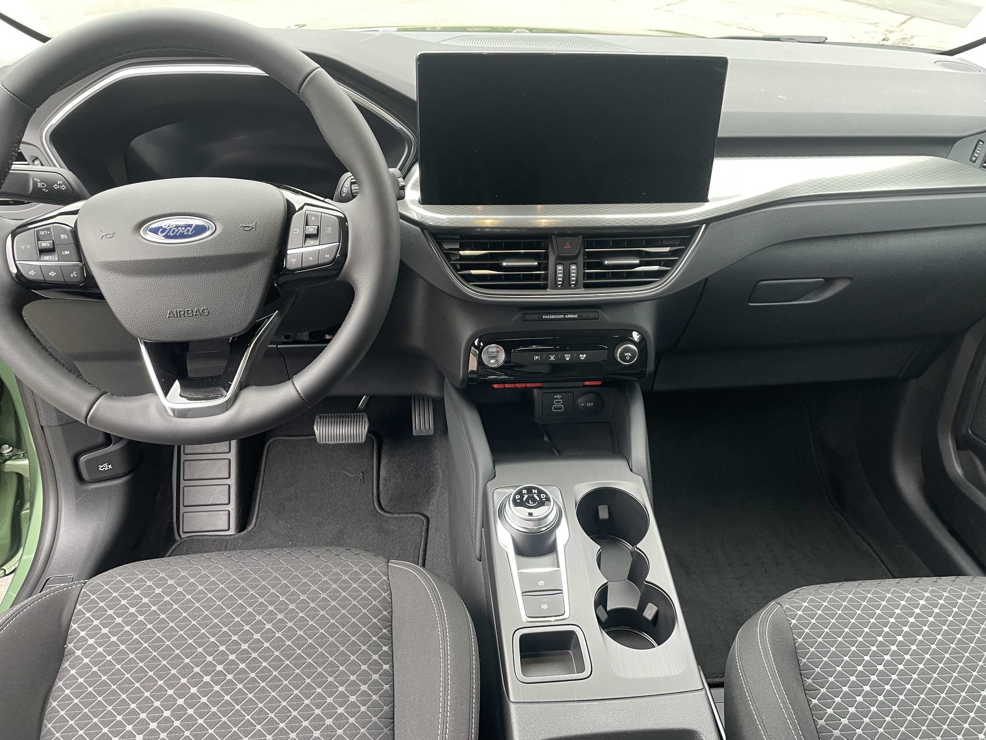 FORD Kuga 2.5 Hybrid Titanium 4x4-image-21