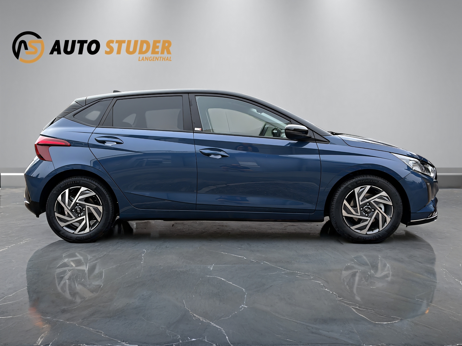 HYUNDAI i20 1.0 T-GDi Amplia-image-3