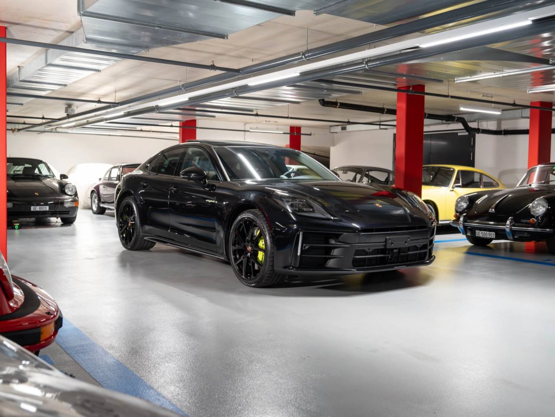 PORSCHE Panamera 4 E-Hybrid-image-5