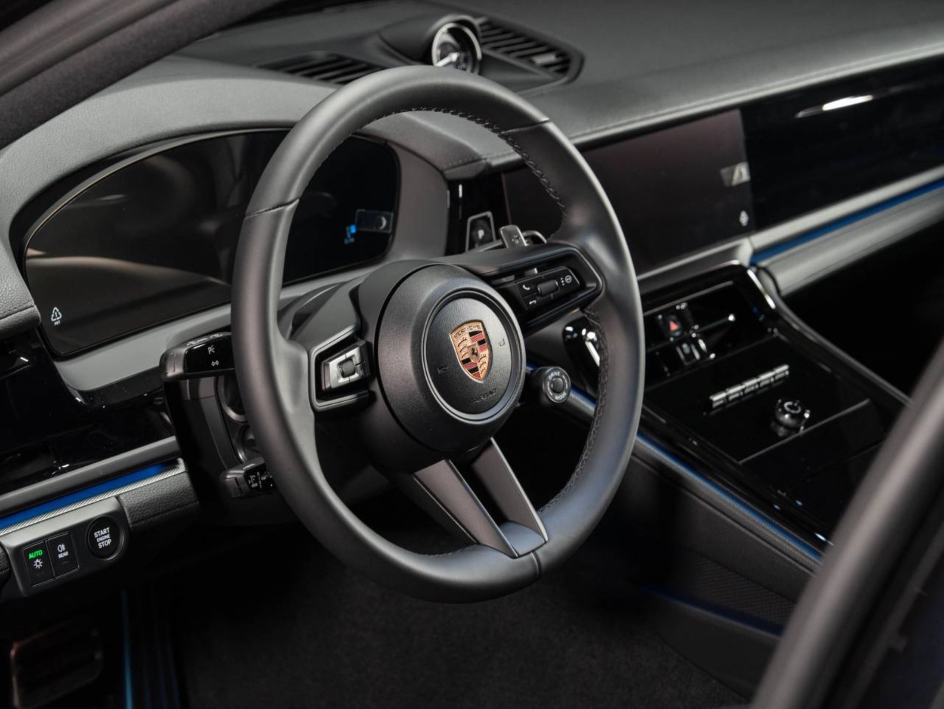 PORSCHE Panamera 4 E-Hybrid-image-3