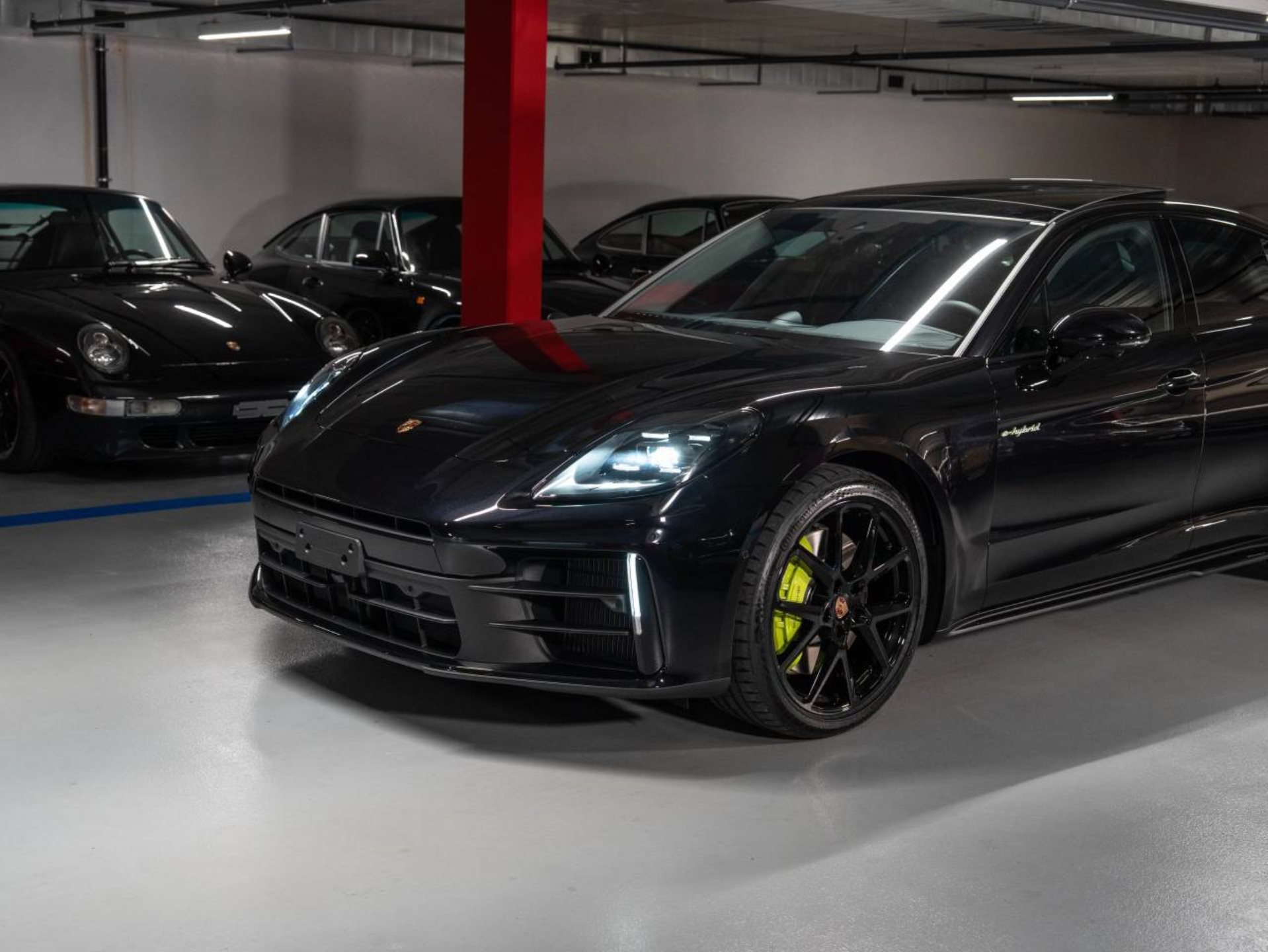 PORSCHE Panamera 4 E-Hybrid-image-21